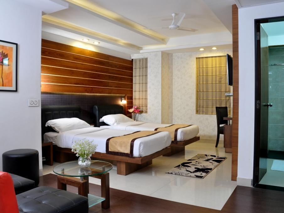 Hotel Niharika Kolkata Exterior photo