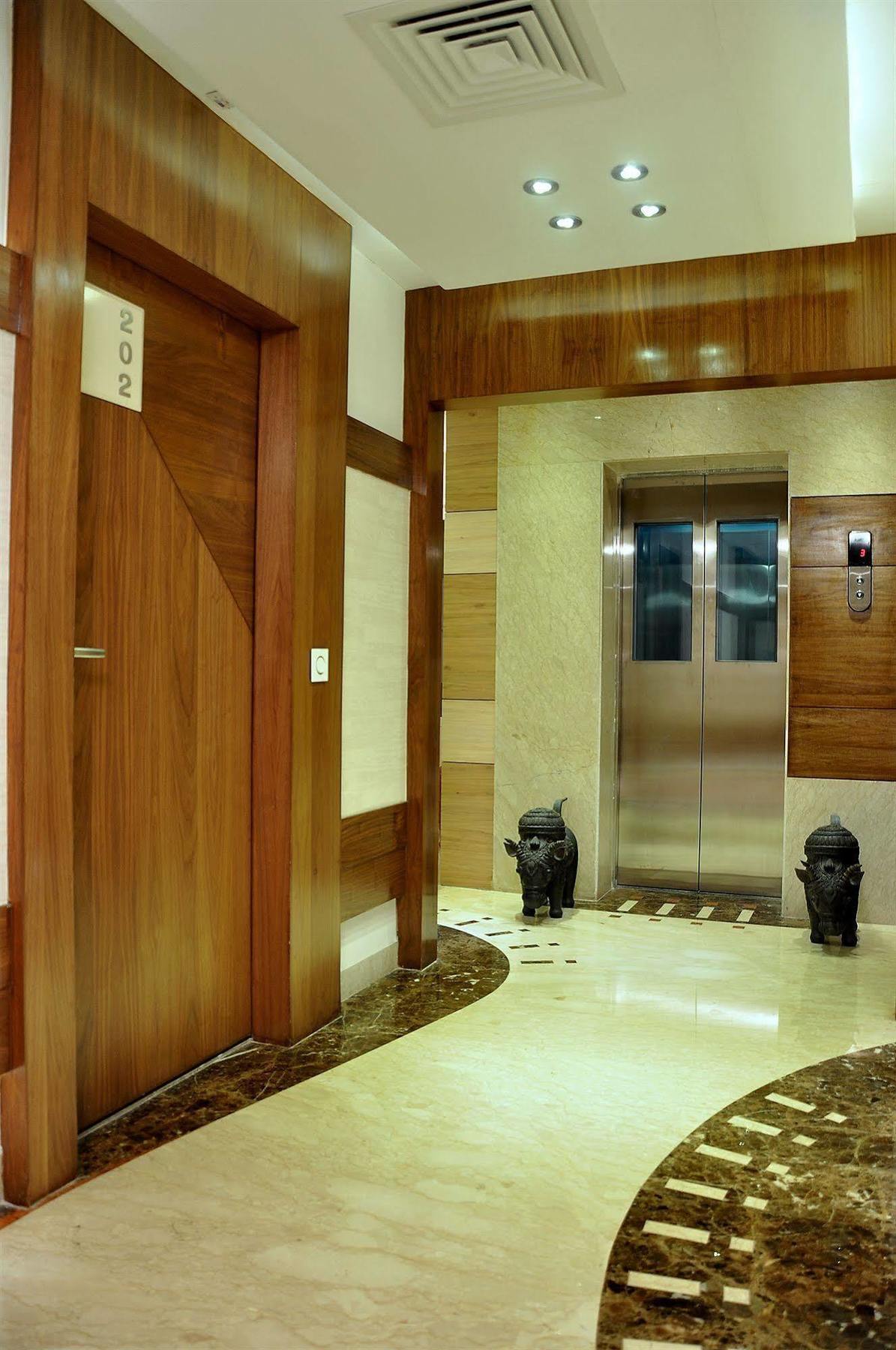 Hotel Niharika Kolkata Exterior photo